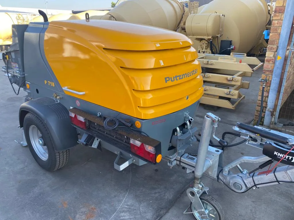 Putzmeister P718 TD front view