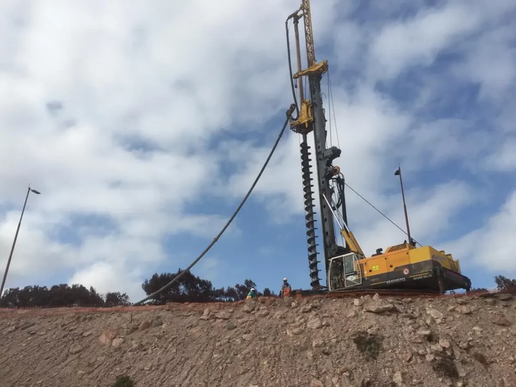 P002 saldanha substation n auger drilling rig embankment wide