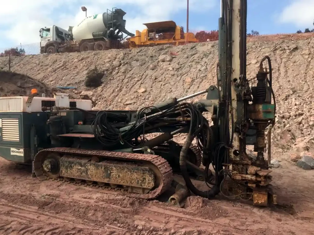 P002 saldanha substation n drilling rig tracked sideview